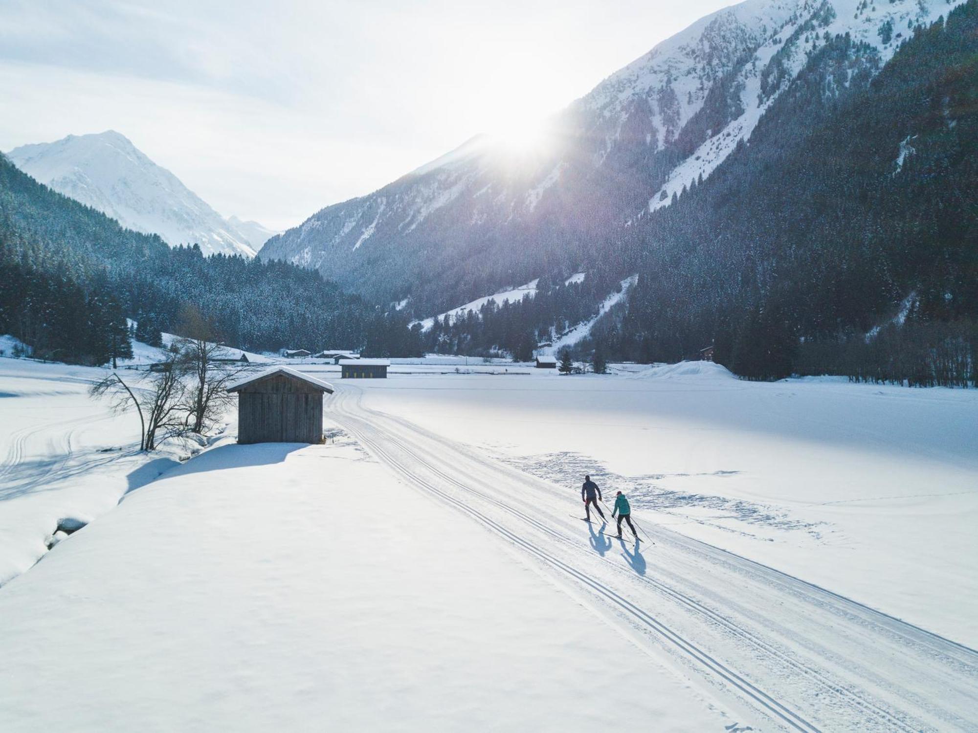 Alpenhaus Monte Hotel นอยชติฟ อิม ชตูไปทัล ภายนอก รูปภาพ