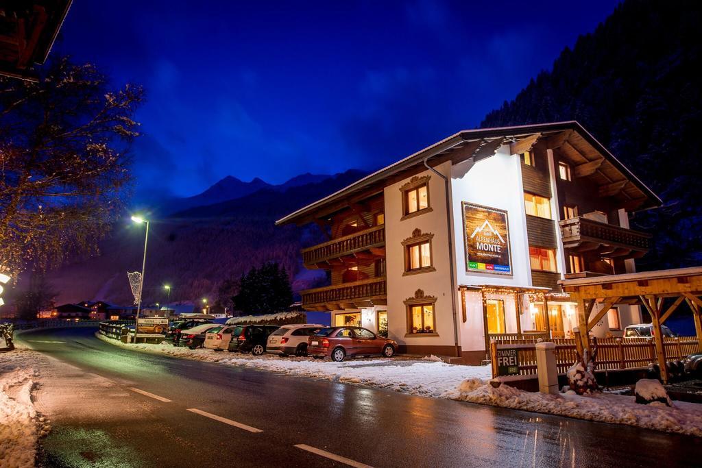 Alpenhaus Monte Hotel นอยชติฟ อิม ชตูไปทัล ภายนอก รูปภาพ
